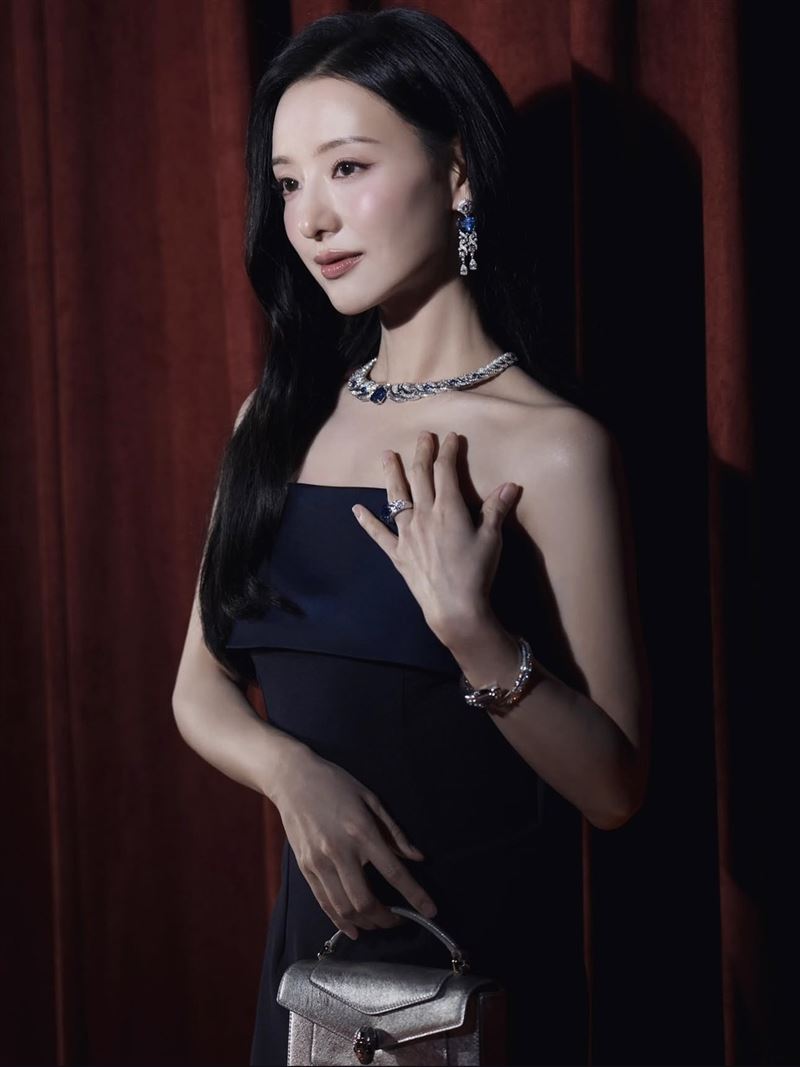 金智媛因身形過於纖瘦,一度引發全網健康憂慮與為戲減重的傳聞。(圖/翻攝自IG @geewonii )
