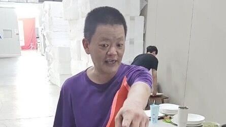 生前曾對打丟丟妹 肥大叔猝逝震撼全網