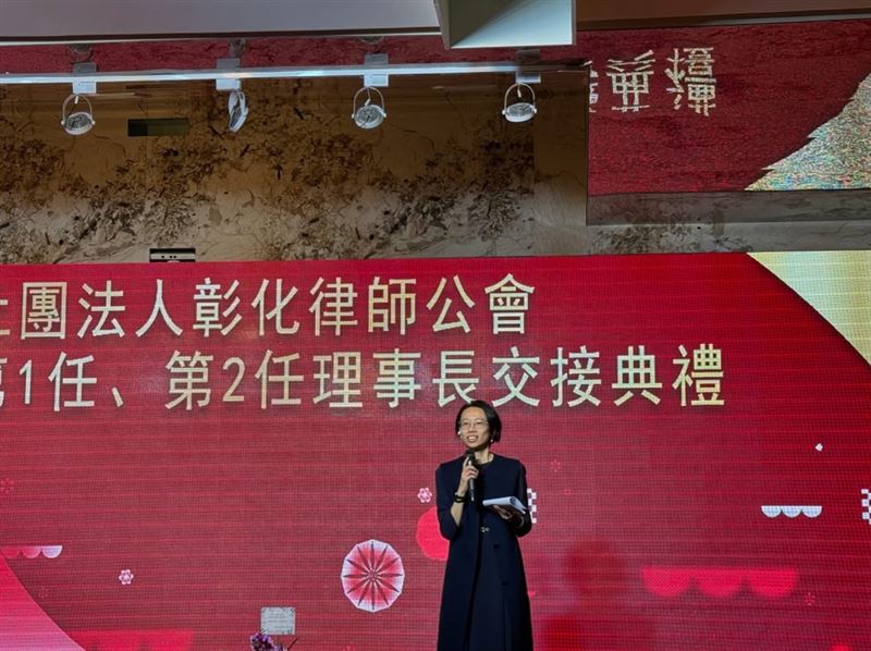 陳昱瑄逢人介紹自己是慈濟志工，為形象加分，最後順利當選彰化律師公會理事長。（圖／翻攝畫面）