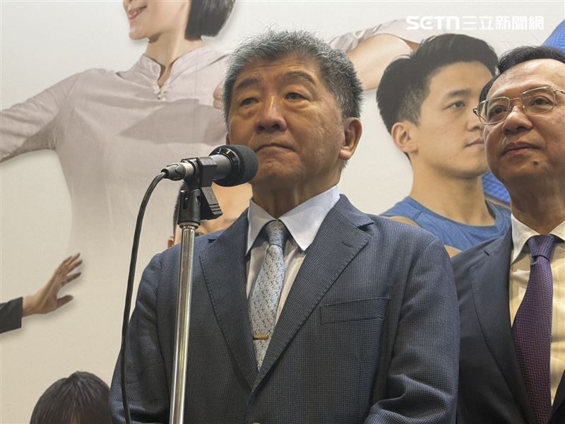 行政院政務委員陳時中受訪回應慈濟買BNT遭詐事件(圖/記者劉秀敏攝影)