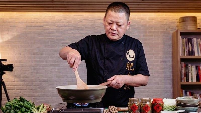 料理網紅「肥大叔」離世,其烹調的家常料理,色香味俱全,溫暖人心。(圖/肥大叔提供)