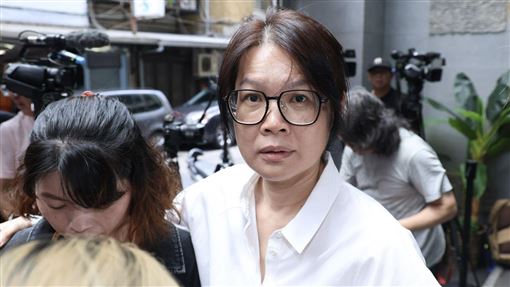 王凱靈堂開放　「純白燦笑遺照」曝光