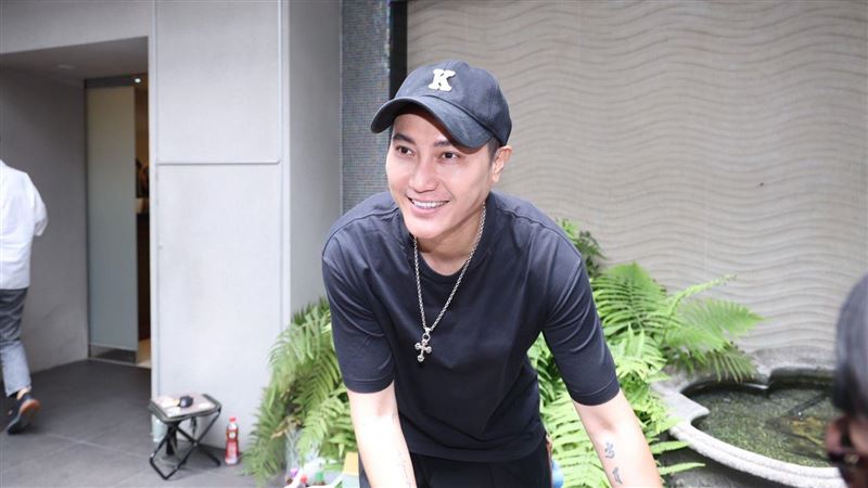 摯友「長相激似王凱」王媽眼熟抱著痛哭!