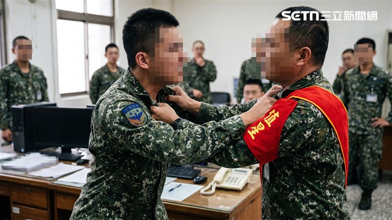 陸軍602旅一名邵姓上兵,因誤會值星中士辱罵母親,憤而揪住對方衣領施暴,遭判刑求職碰壁。(示意圖/AI製圖)