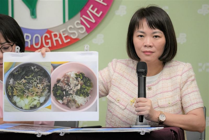 簡舒培提到,她要求北市府「無預警稽查」該集團托嬰中心,市府卻拖延一小時才到場,業者負責人竟早已在場等候,顯見內部有人通風報信(圖/民進黨提供)