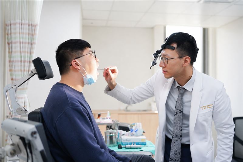 黃聖凱醫師提醒,長期睡眠品質不佳,就算睡眠時間充足,還是可能增加高血壓、心血管疾病、代謝異常及認知功能下降等風險。(圖/光田醫院提供)