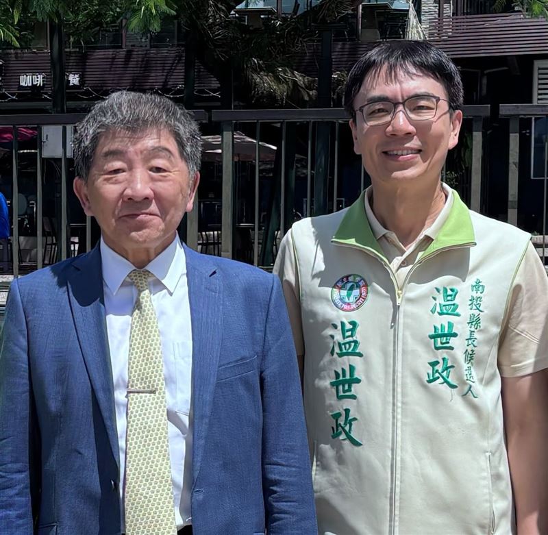 南投縣長參選人温世政表示,他時任新北市牙醫師公會理事長,因透過牛津大學副校長幫忙,副校長答應請廠商開一條產線生產一批AZ疫苗給台灣。(圖/翻攝自温世政臉書)