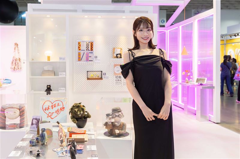 河北彩花突然現身「2026臺灣文博會」參訪。(圖/執行單位台灣設計研究院提供)