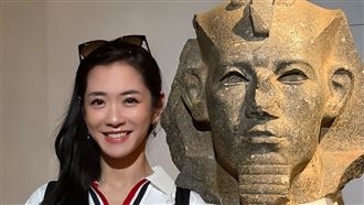 楊千霈一人扛2女兒出國！突崩潰大哭