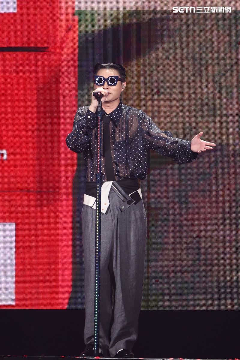許富凱選父親節在台北小巨蛋開唱。(圖/記者鄭孟晃攝影)