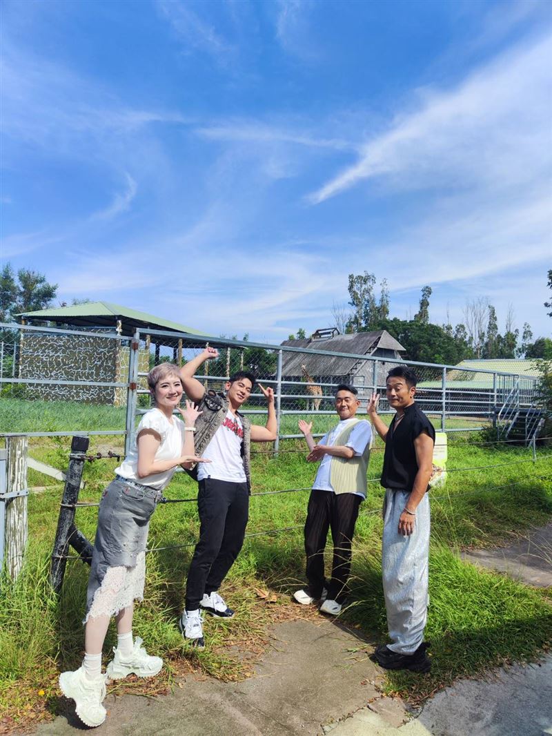 藝人們來到動物園走走,也勾起不少陪伴家人出遊的回憶