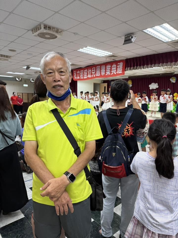 蔡裕昌罹患肺腺癌,於今日父親節清晨辭世。(圖/翻攝自臉書)