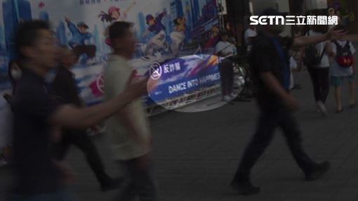 蔣市政一團糟？活動背板誤植HappiMess