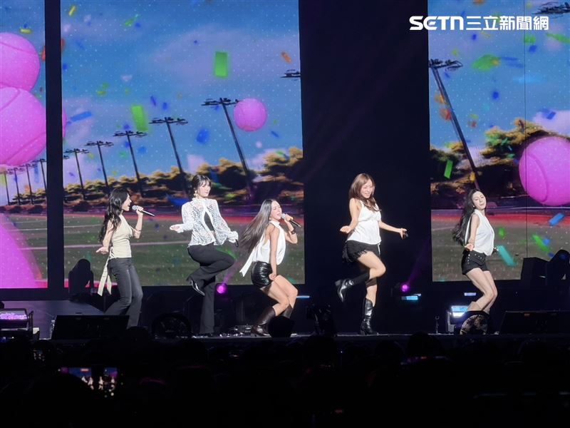 Apink登上「K-WAVE INFINITY」韓流演唱會,演唱多首經典歌曲掀起回憶殺。(圖/讀者提供)