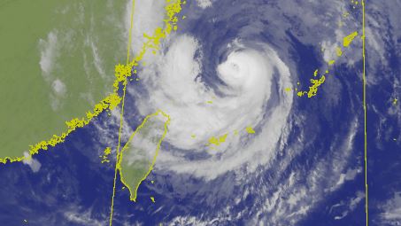 白海豚暴風圈縮小！氣象署揭「降雨熱區」