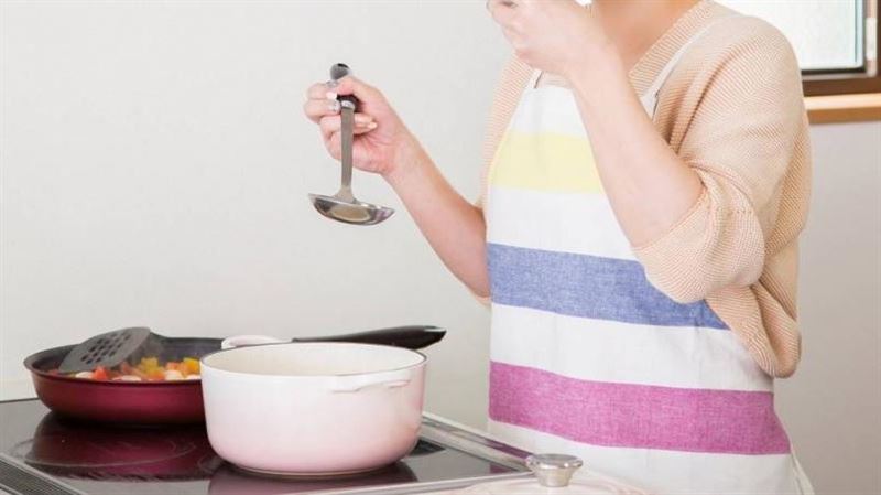 煮菜遭婆婆關火還一路追罵！丈...