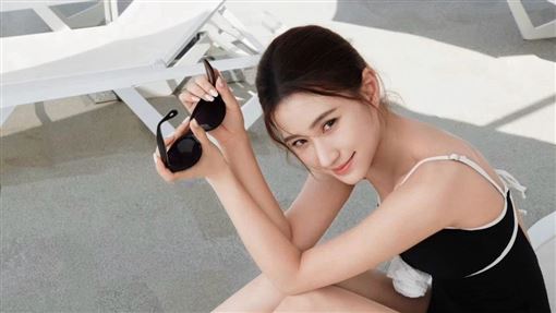 賭王千金辣曬泳照　遭直擊1幕破婚變傳聞