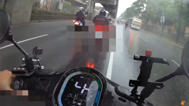 毒駕擴及各式交通工具,警方加強路檢嚴查。(圖/翻攝畫面)