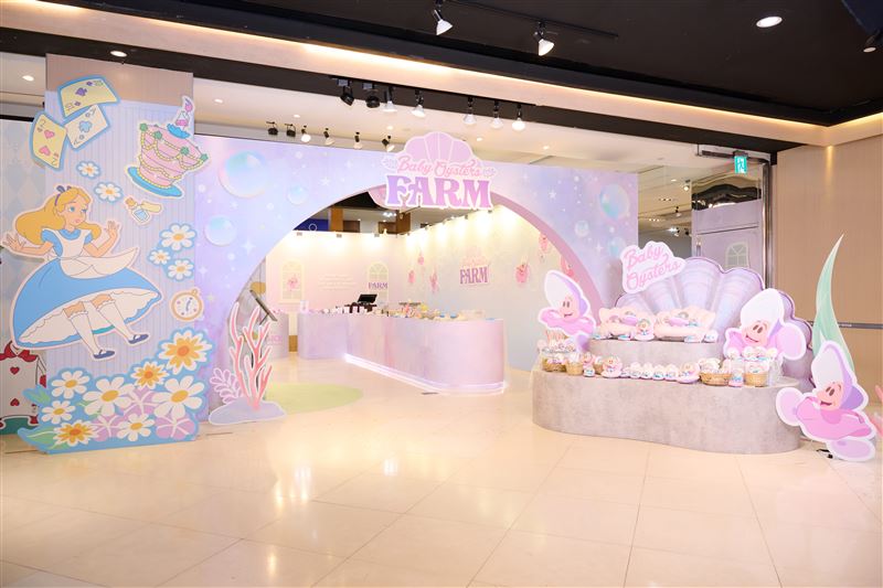 迪士尼《愛麗絲夢遊仙境》牡蠣寶寶主題養殖中心期間限定店於高雄夢時代正式登場。(圖/品牌業者提供)