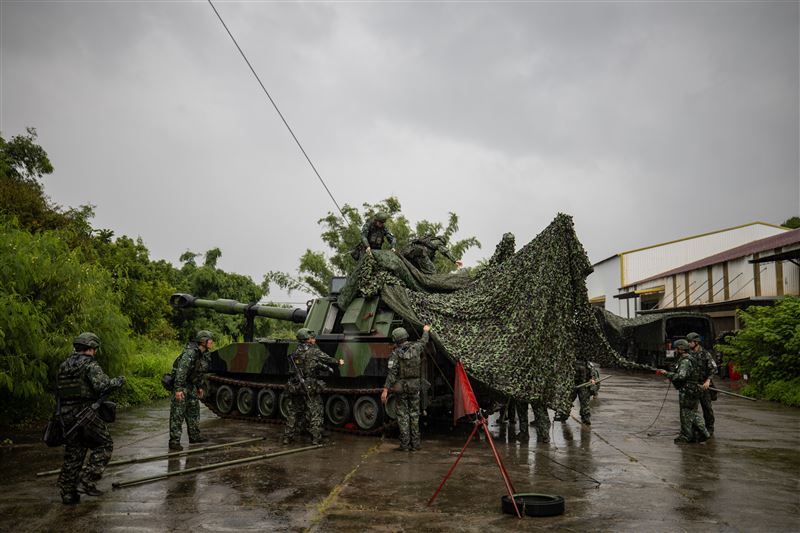 停止射擊後,砲班迅速實施陣地轉換。(圖/軍聞社提供)