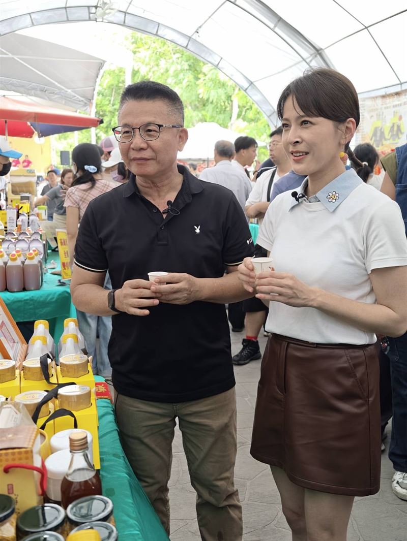 蘇晏霈忙拍戲也不忘大力推廣家鄉好味道。(圖/民視提供)