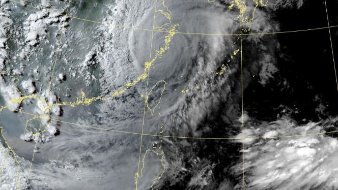 白海豚轉輕颱!最快「今夜脫離暴風圈」