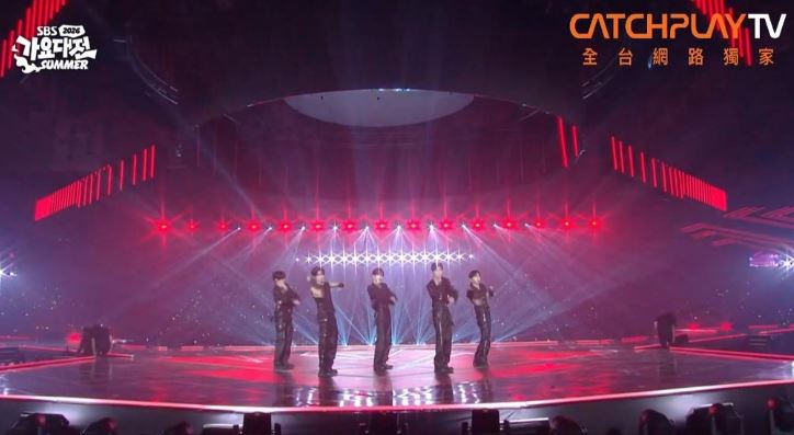AND2BLE一出場就點燃現場氣氛。（圖／翻攝自CATCHPLAY TV）
