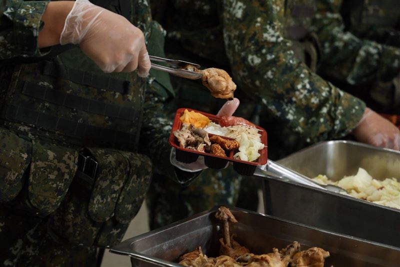 第5作戰區實施「野戰炊爨演練」 。(圖/軍聞社提供)