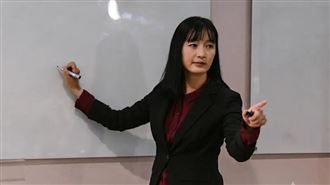 學生請假！導師脫口「豬怎麼還沒來」挨告