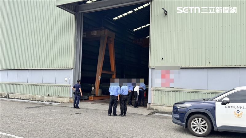 救護人員到場時已經來不及，外包商頭部重創死亡。（圖／翻攝畫面）