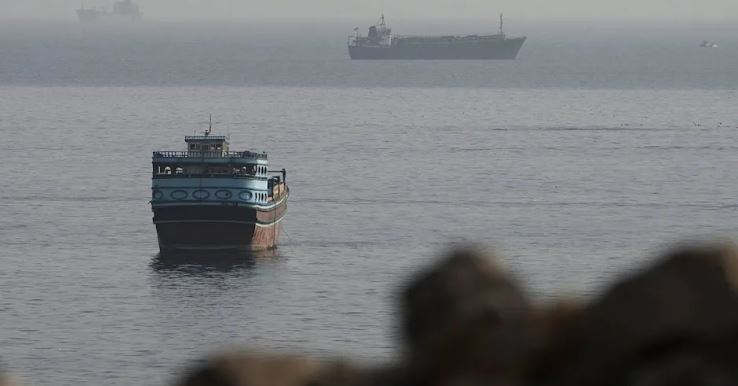 美伊朗衝突戰火進入第6個月，荷莫茲海峽（Strait of Hormuz）航運危機持續惡化，數千海員看不到未來。（圖／達志／路透社）