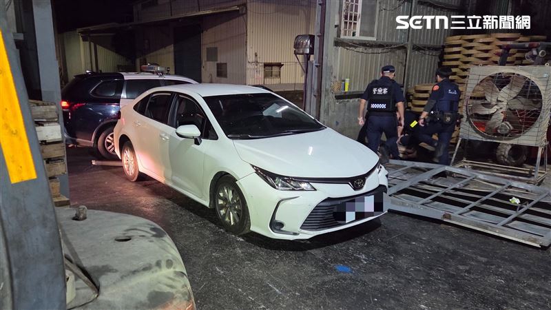 毒駕上路亂撞一通…衝破工廠鐵門被逮收押
