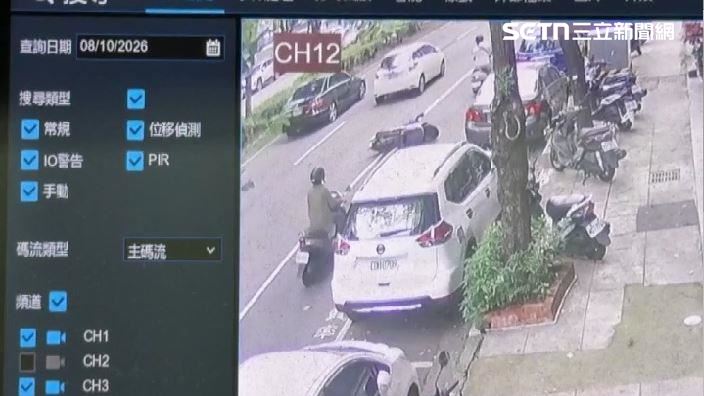 獨/上班搶快反摔車!騎士鑽車失控卡車底