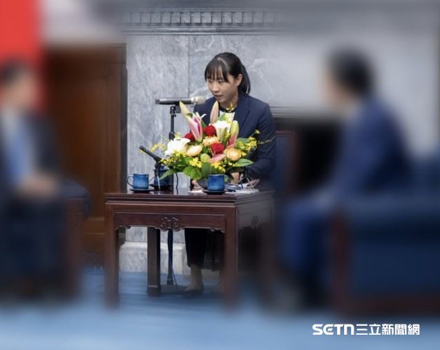 2025年底開始,南評從自由接案的中日口譯工作,再次跨進截然不同的領域,進入外交部擔任日文傳譯。從當年在日本淺草拉人力車,到如今運用多年累積的語言能力投入傳譯工作,身分與舞台不斷改變,但不變的是,她始終願意給自己嘗試不同可能的機會。(圖/翻攝自np_work.workoutinjp IG)
