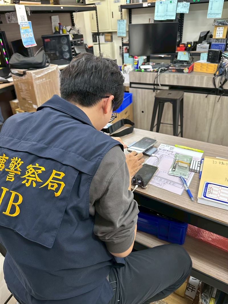 警方去(2025)年12月4日兵分多路逮到主嫌沈姓男子在內一共7人。(圖/翻攝畫面)
