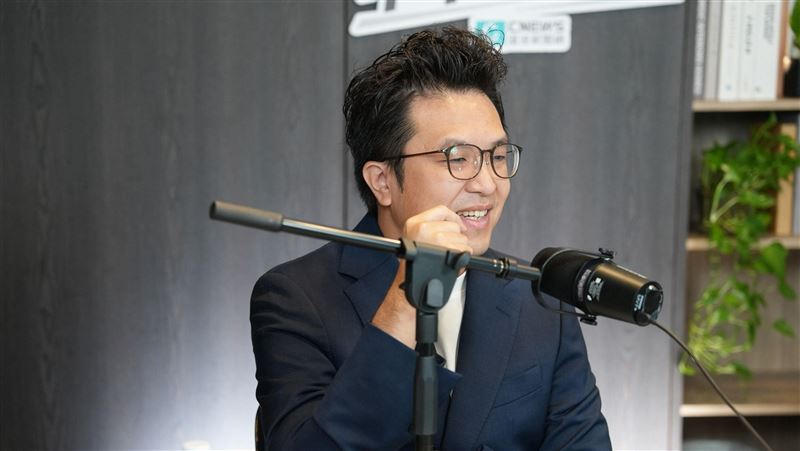 蔣萬安狂打國政批食安 沈伯洋酸爆了