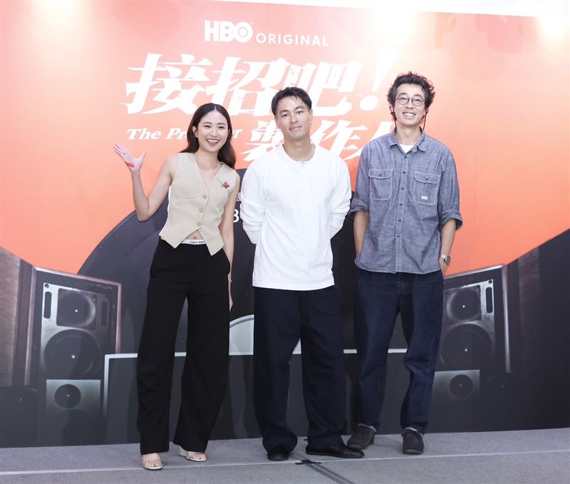 (左起)9m88、楊祐寧、馬念先出席《接招吧!製作人》媒體聯訪。(圖/記者田俊彥攝影)
