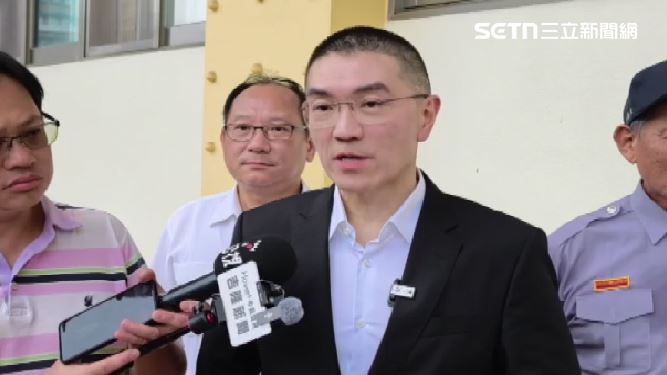 連任選情拉警報 謝國樑頻站路口搏感情