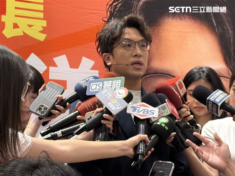 民進黨台北市長參選人沈伯洋受訪。(圖/記者劉秀敏攝影)