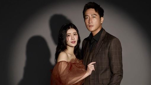 微笑女神結婚懷孕了！首曝神秘老公正臉