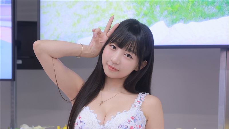 童顏女神超狂隱藏身分曝 竟是美國會計師