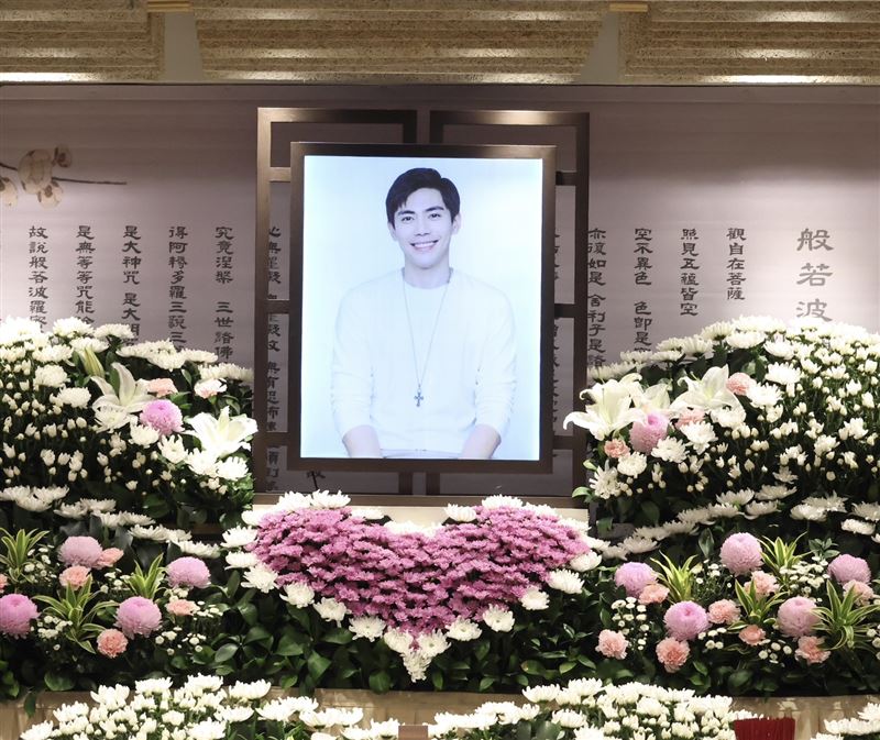 王凱遺照曝光。(圖/記者田俊彥攝影)