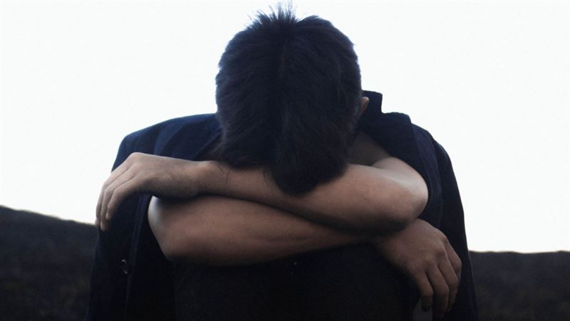 16歲的梅揚克平時極度沉迷於使用手機，父親一氣之下沒收手機，沒想到引發家庭悲劇。示意圖（圖／翻攝自pexels）