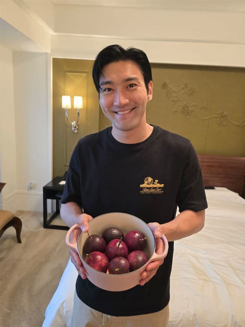 Super Junior成員始源相當熱愛台灣。(圖/翻攝自Threads @siwonchoi)