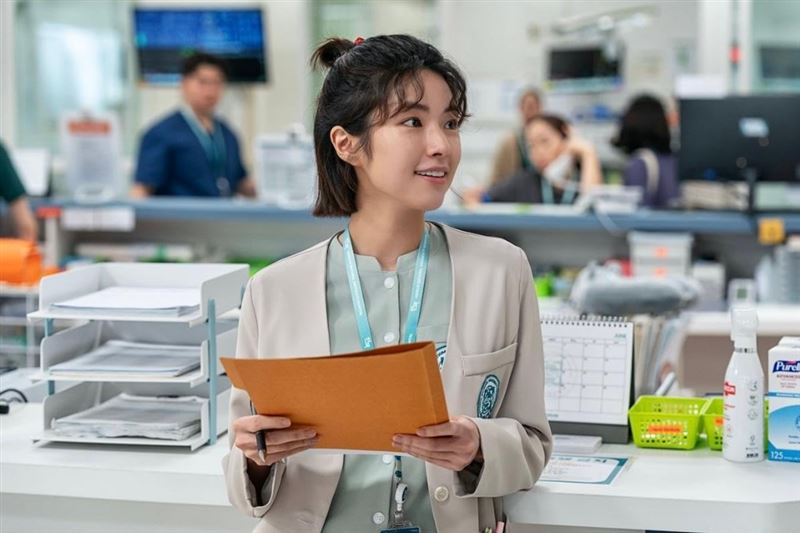 韓國女星賀營因參演《外傷重症中心》打開知名度。(圖/翻攝自imdb官網)