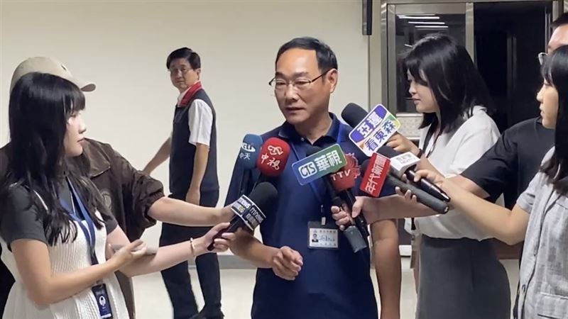 大安分局督察組組長陳佳宏今(11日)受訪做出澄清。(圖/翻攝畫面)