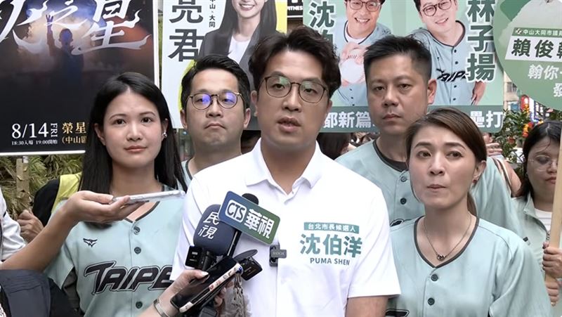 民進黨台北市長參選人沈伯洋今(11)日傍晚赴晴光市場掃街前受訪。(圖/翻攝畫面)