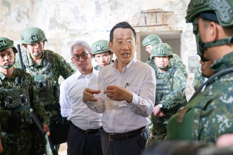 國防部長顧立雄今(11)日赴桃園地區，視導「漢光42號」實兵演習部隊。（圖／國防部提供）