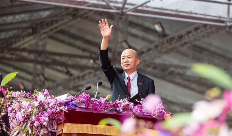 溫朗東說，在盧秀燕成立總統競辦、蔣萬安凱道造勢之後，盧蔣二人互相牽制消耗，我們熟悉的韓國瑜，又另立蹊徑，準備東山再起。（圖／翻攝自韓國瑜臉書）