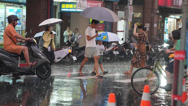 新/5縣市大雨特報 一路下到晚上